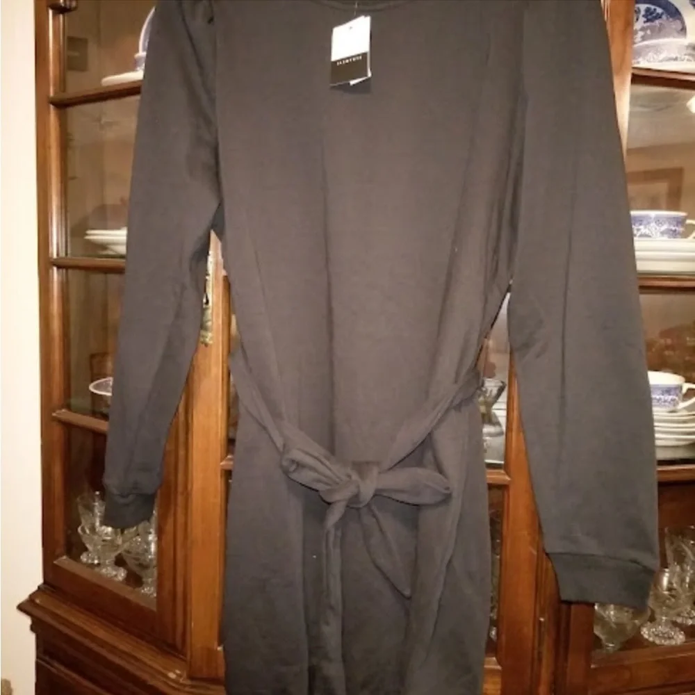 ⛱️ELOQUII Elements - Black Puff Sleeve Belted Sweatshirt Dress - 18